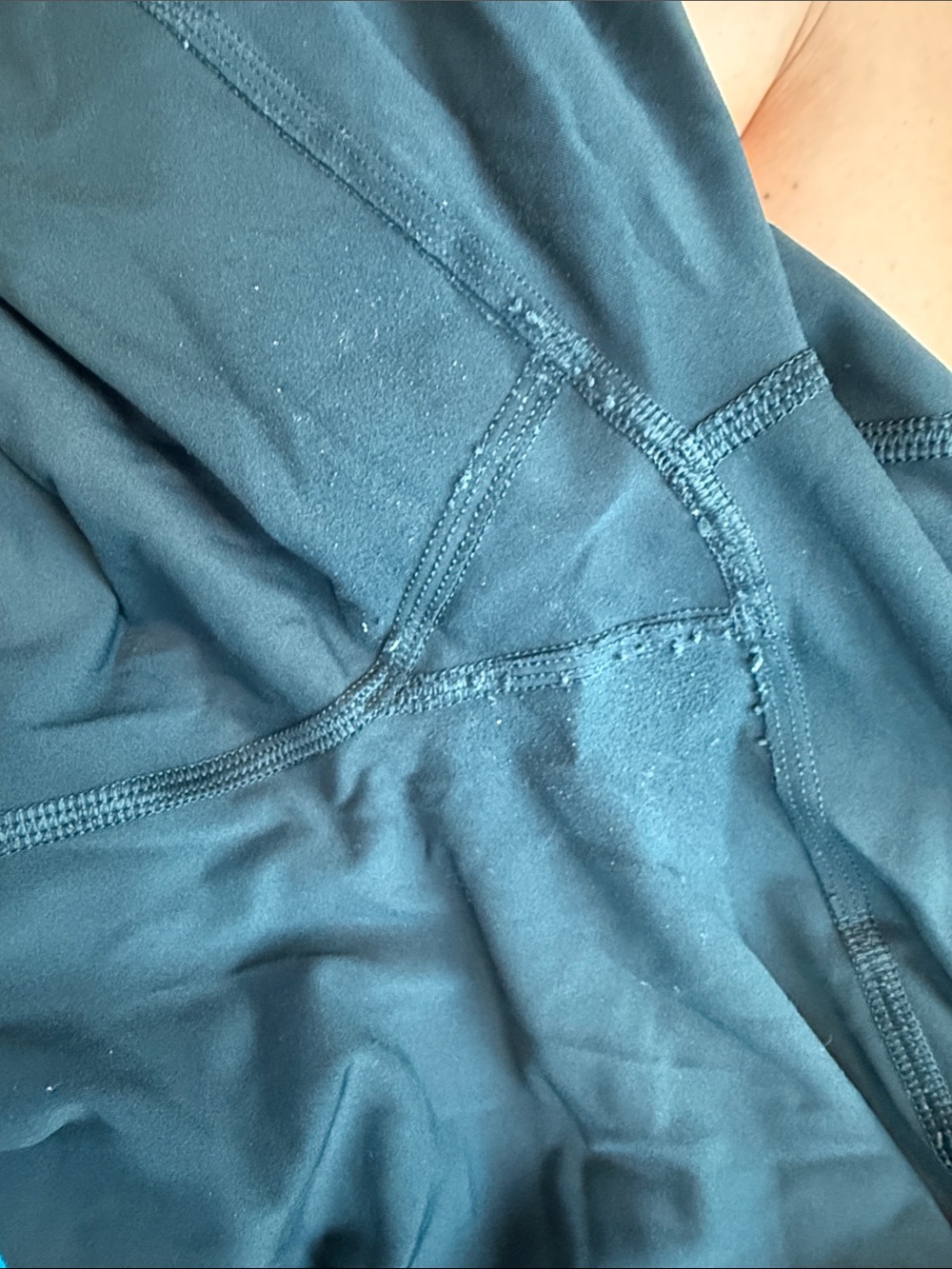 Lululemon Fast and Free Tights with Pockets - Picture 3 of 3